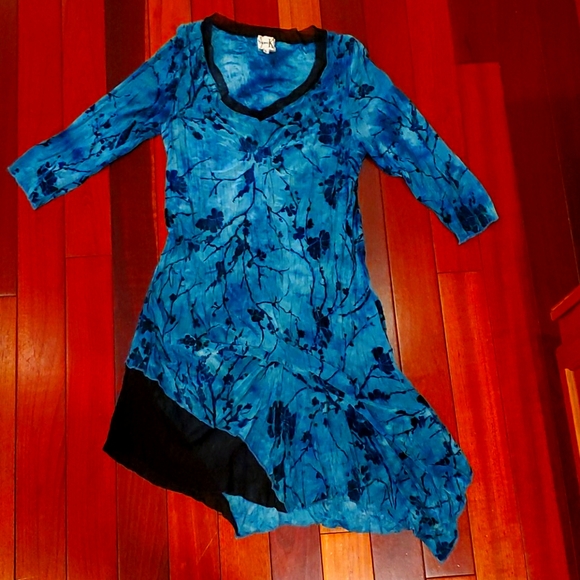 Dress - Picture 1 of 1